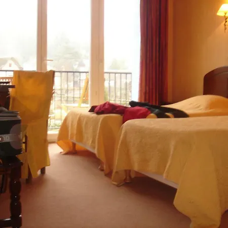 De La Poste 3* Saint-Geniez-dʼOlt