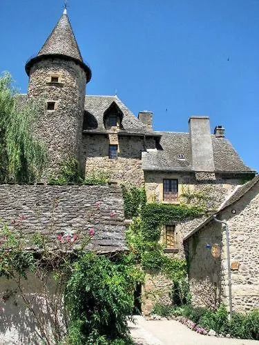 De La Poste Saint-Geniez-dʼOlt