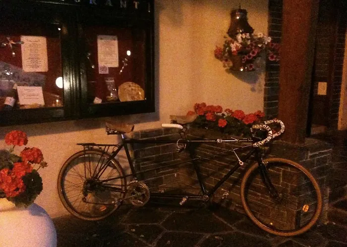 Hotel De La Poste Saint-Geniez-dʼOlt