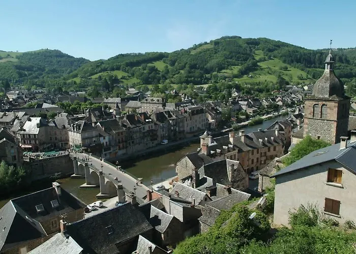 De La Poste Saint-Geniez-dʼOlt