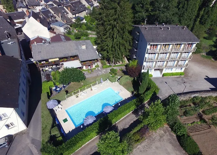 Hotel De La Poste Saint-Geniez-dʼOlt