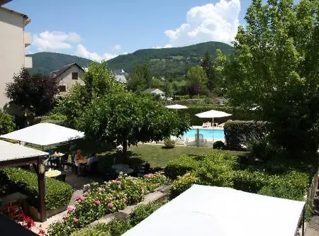 Hotel De La Poste Saint-Geniez-dʼOlt