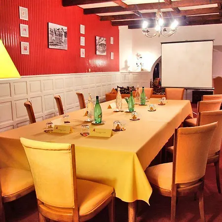 De La Poste Hotel Saint-Geniez-dʼOlt