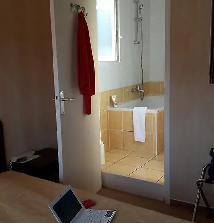 Hotel De La Poste 3*